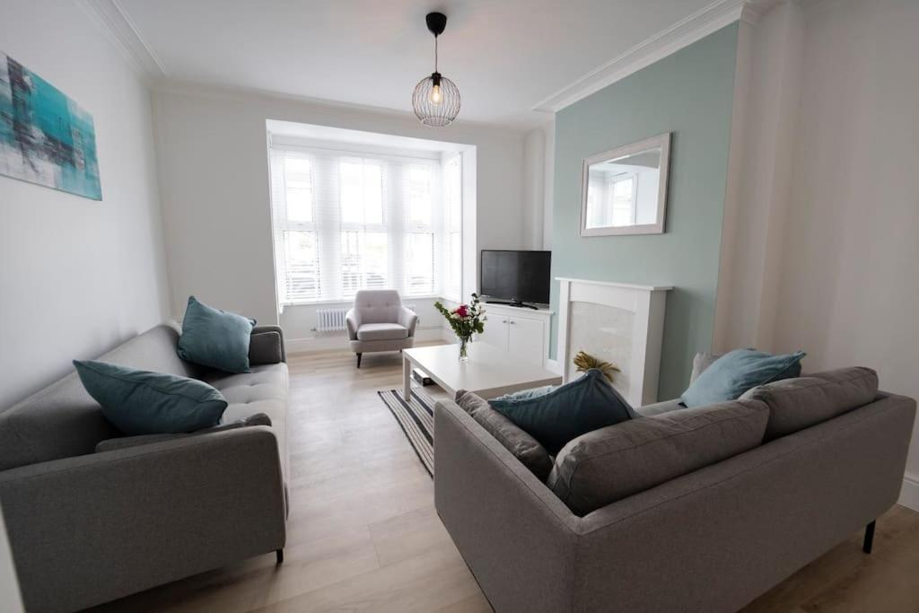 Spacious Holiday Home In Porthcawl Exterior photo